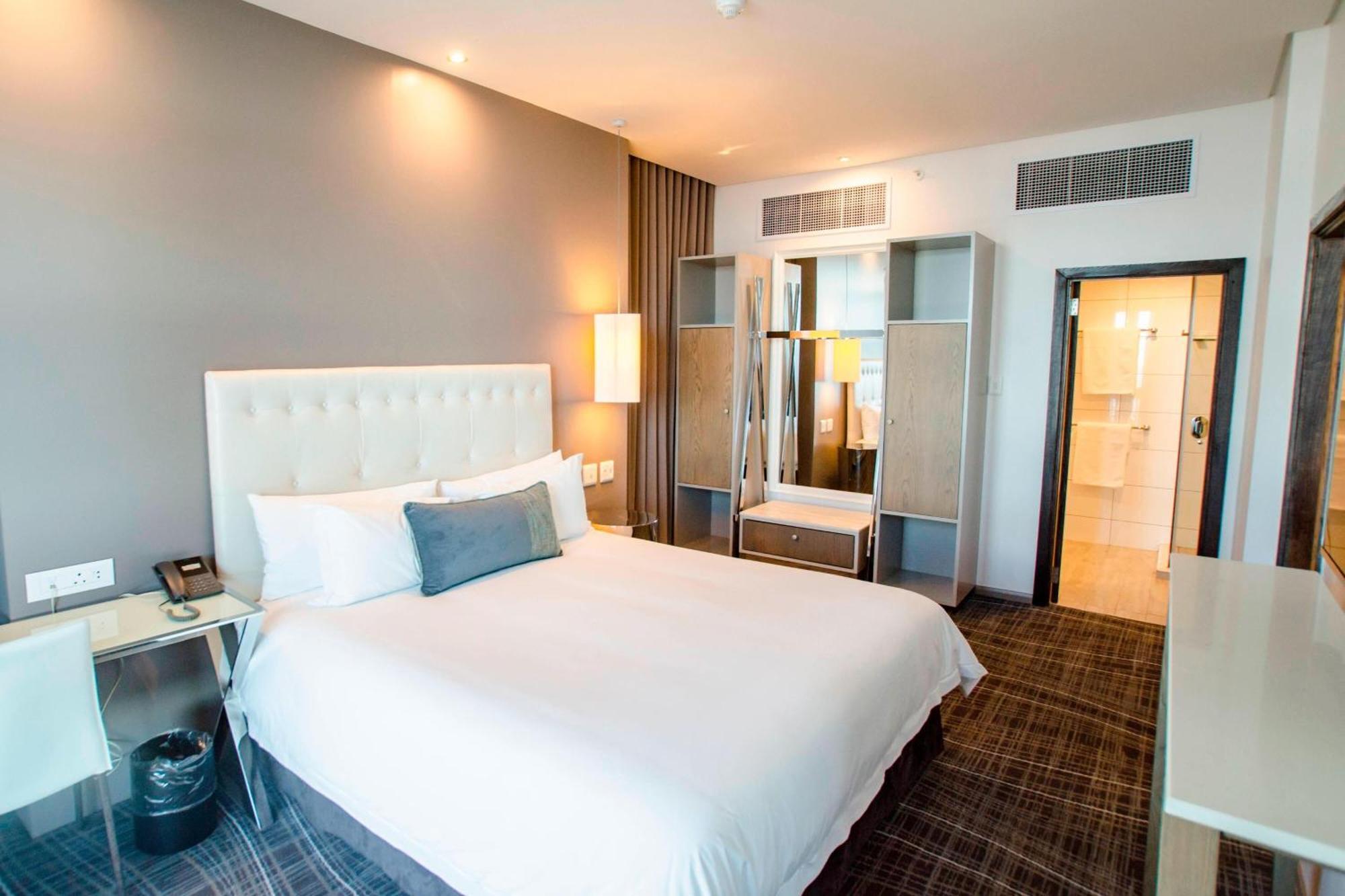 Protea Hotel By Marriott Durban Umhlanga מראה חיצוני תמונה