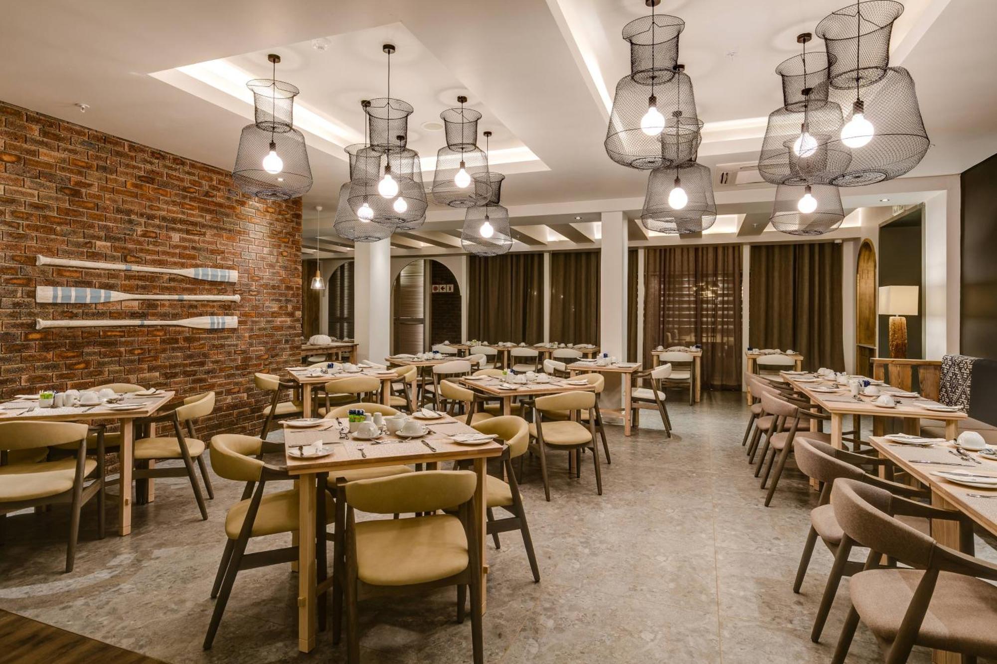 Protea Hotel By Marriott Durban Umhlanga מראה חיצוני תמונה